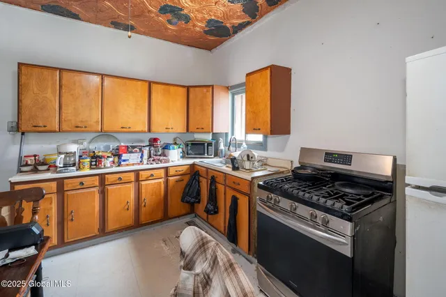 $2,400,000 | 177 Hill Street, Troy, NY 12180