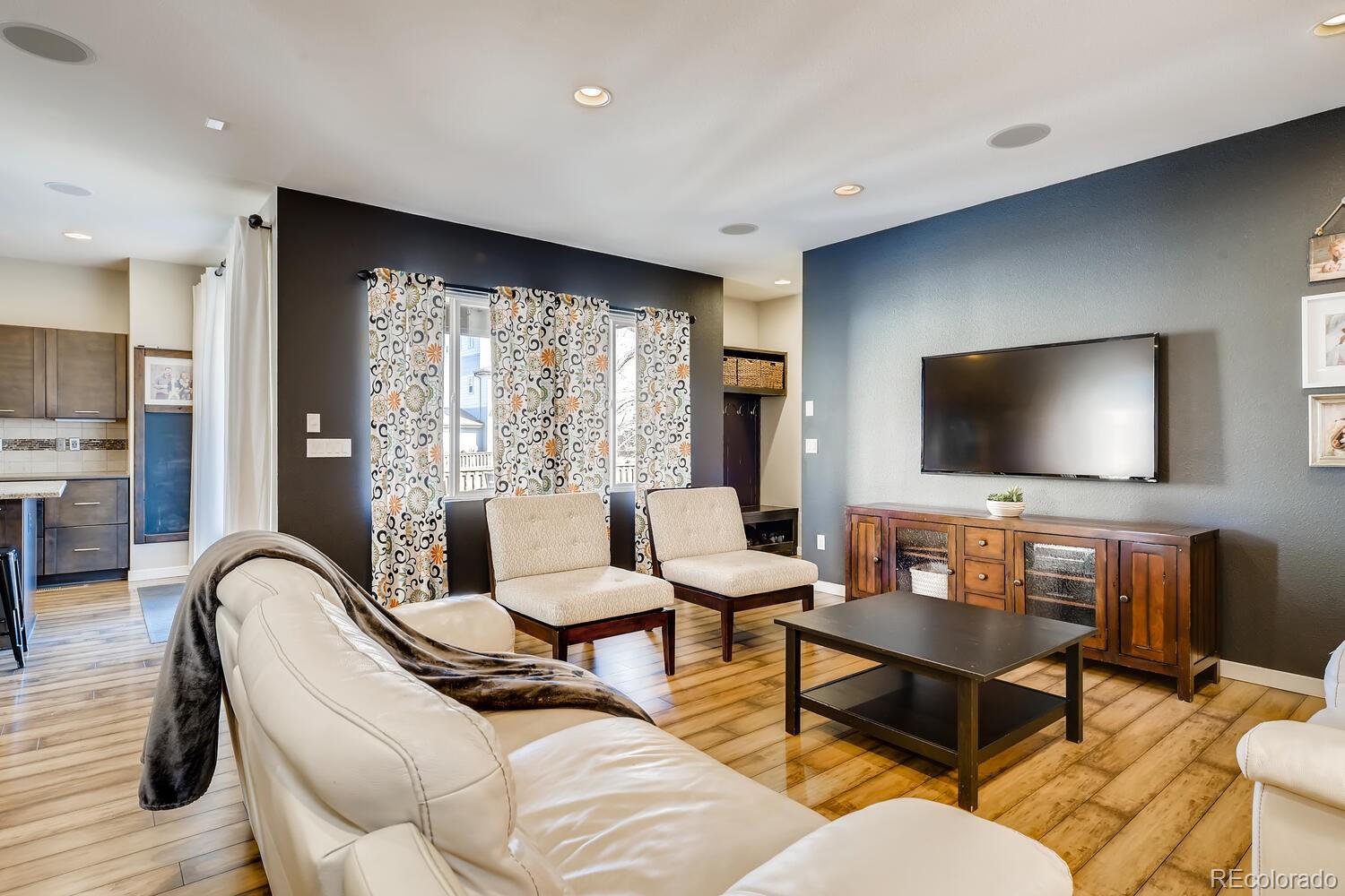 3366 Cranston Circle Highlands Ranch, CO 80126 - Photo 4 of 40