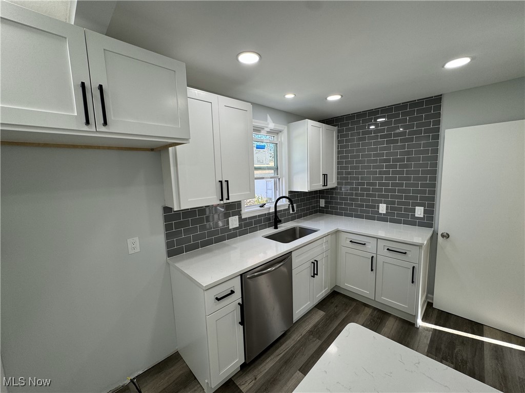 2014 Lorimer Road Cleveland, OH 44134 - Photo 10 of 34