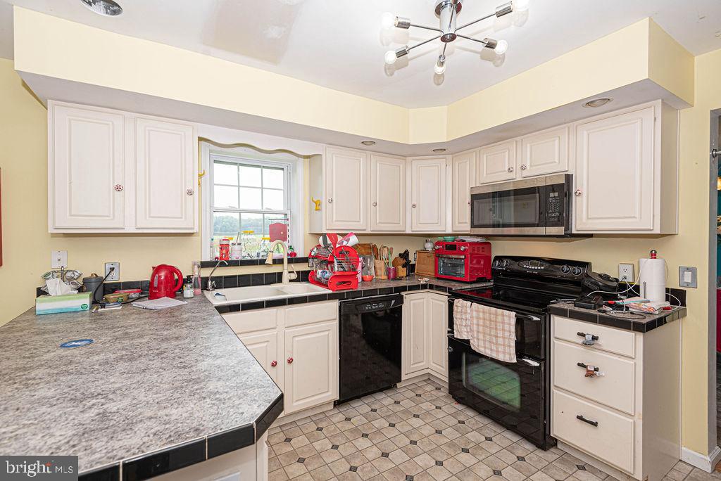 9308 Carey Road Berlin, MD 21811 - Photo 8 of 37