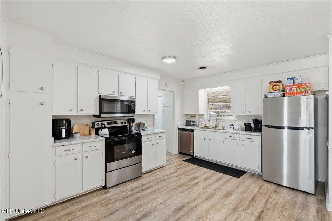 1150 Branch Street Jackson, MS 39212 - Photo 4 of 12 IMG_2551 (1)