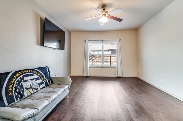 $2,500 | 5109 Glen Meadow Drive, Arlington, TX 76001