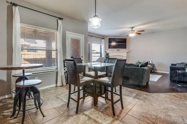 $2,500 | 5109 Glen Meadow Drive, Arlington, TX 76001