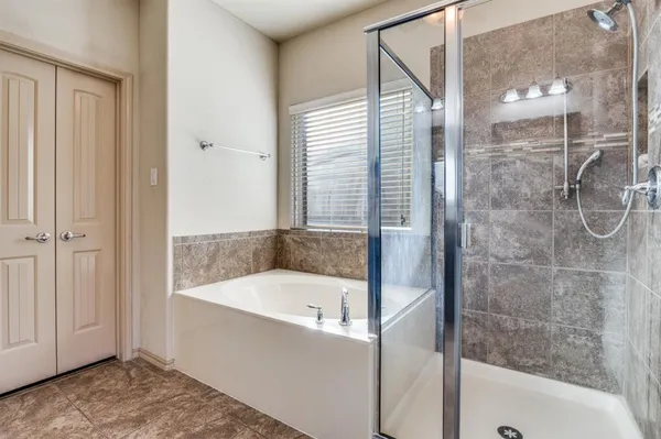 $2,500 | 5109 Glen Meadow Drive, Arlington, TX 76001