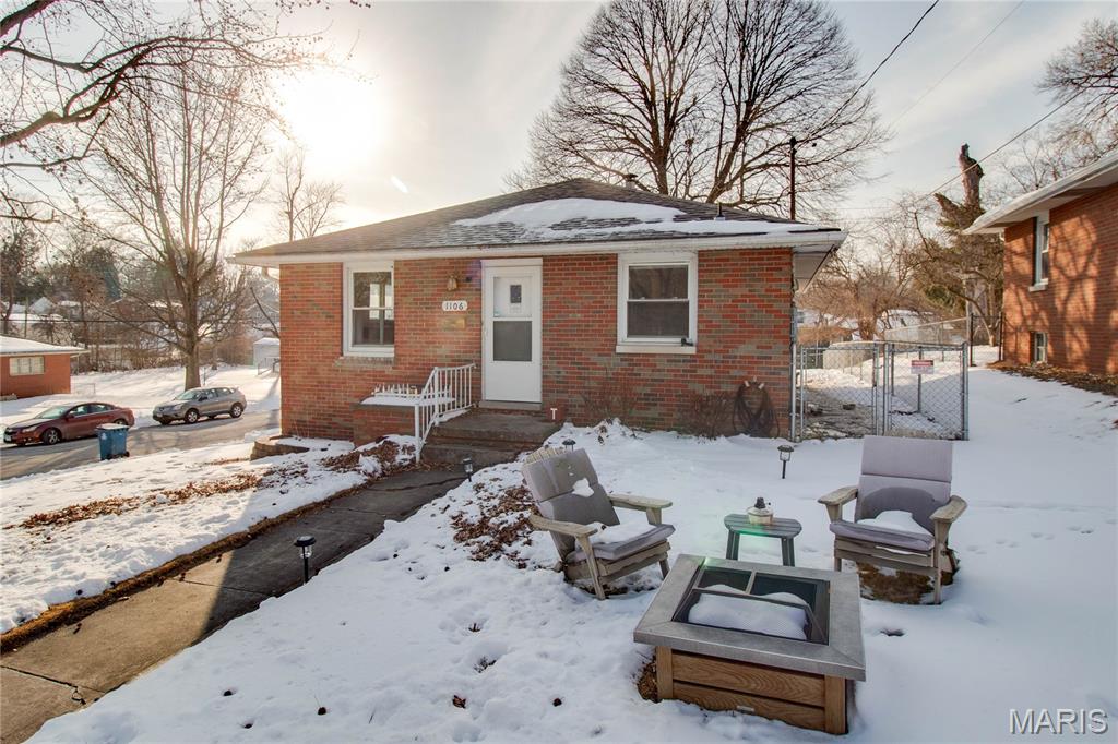 1106 Beaumont Street Alton, IL 62002 - Photo 2 of 28