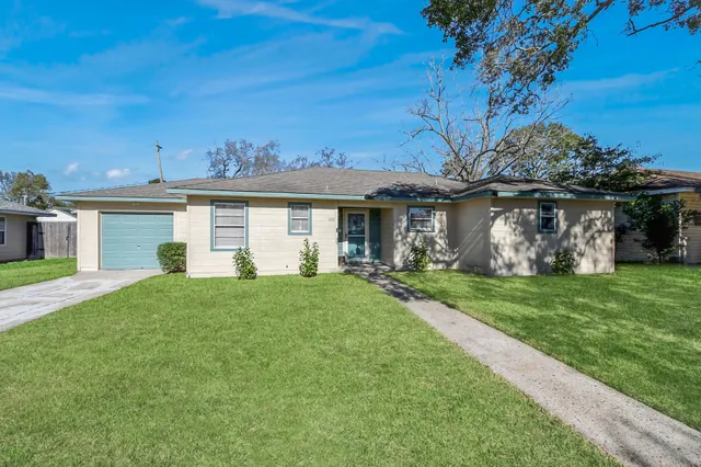 $185,000 | 102 Live Oak Street, Baytown, TX 77520