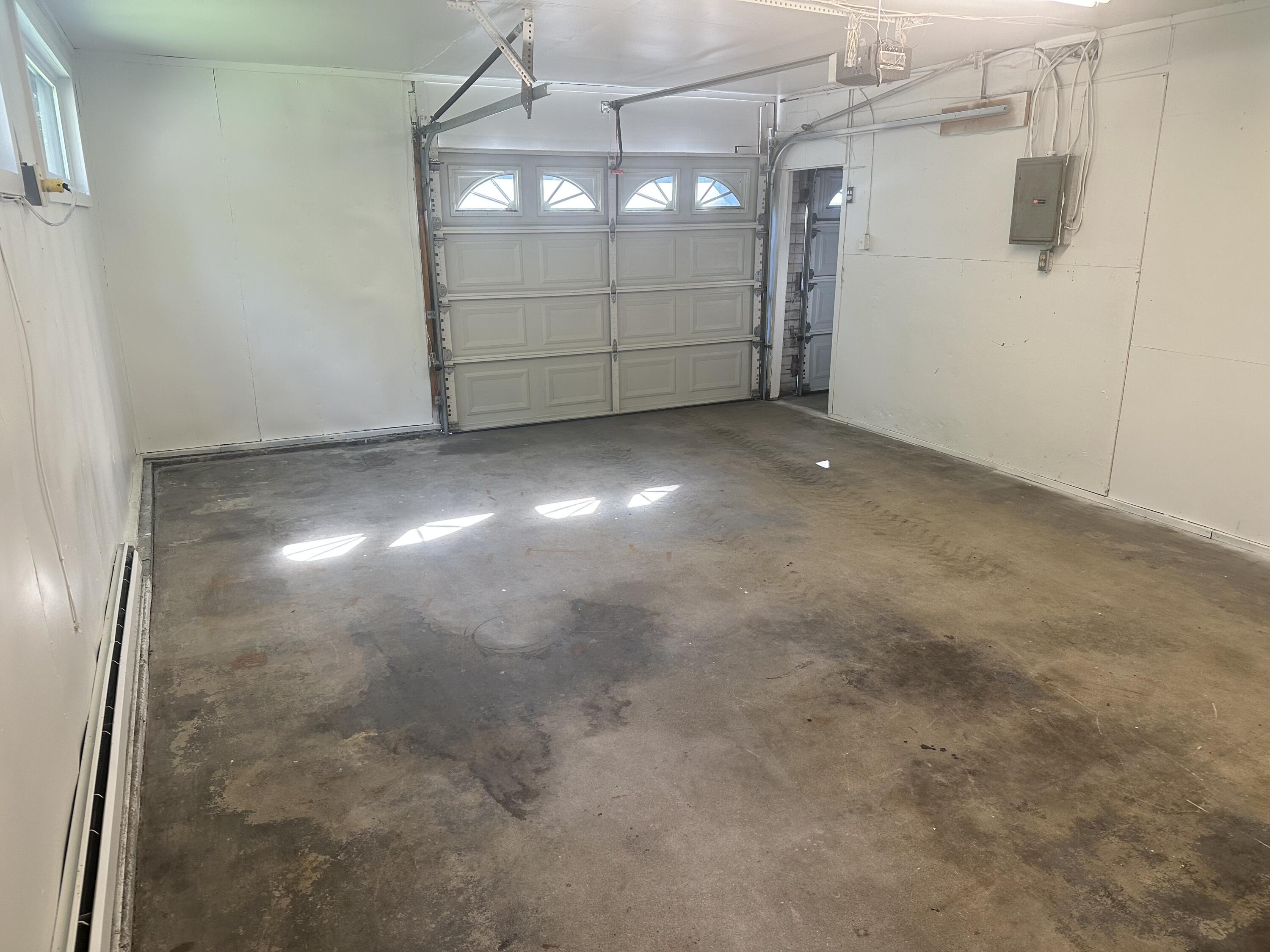 118 Dennett Road Kittery, ME 03904 - Photo 67 of 76 3rd Garage Bay