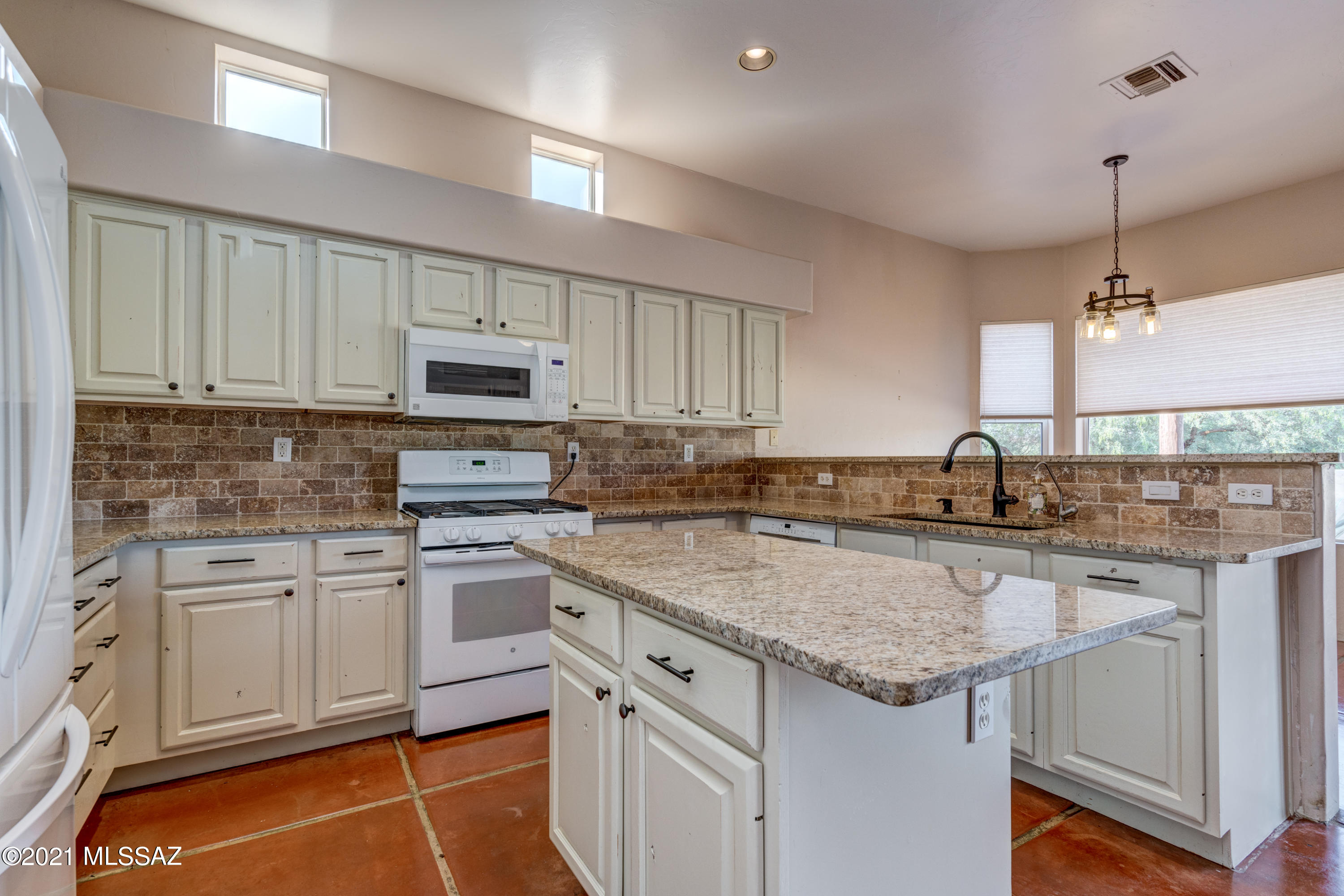 18 Camino Olympia Rio Rico, AZ 85648 - Photo 15 of 49