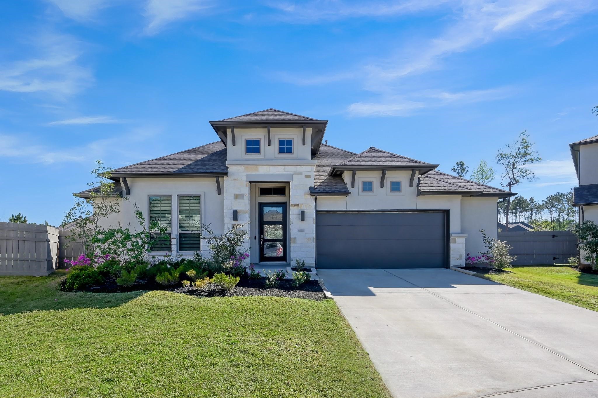 Elevation of home seated on a cul-de-sac lot