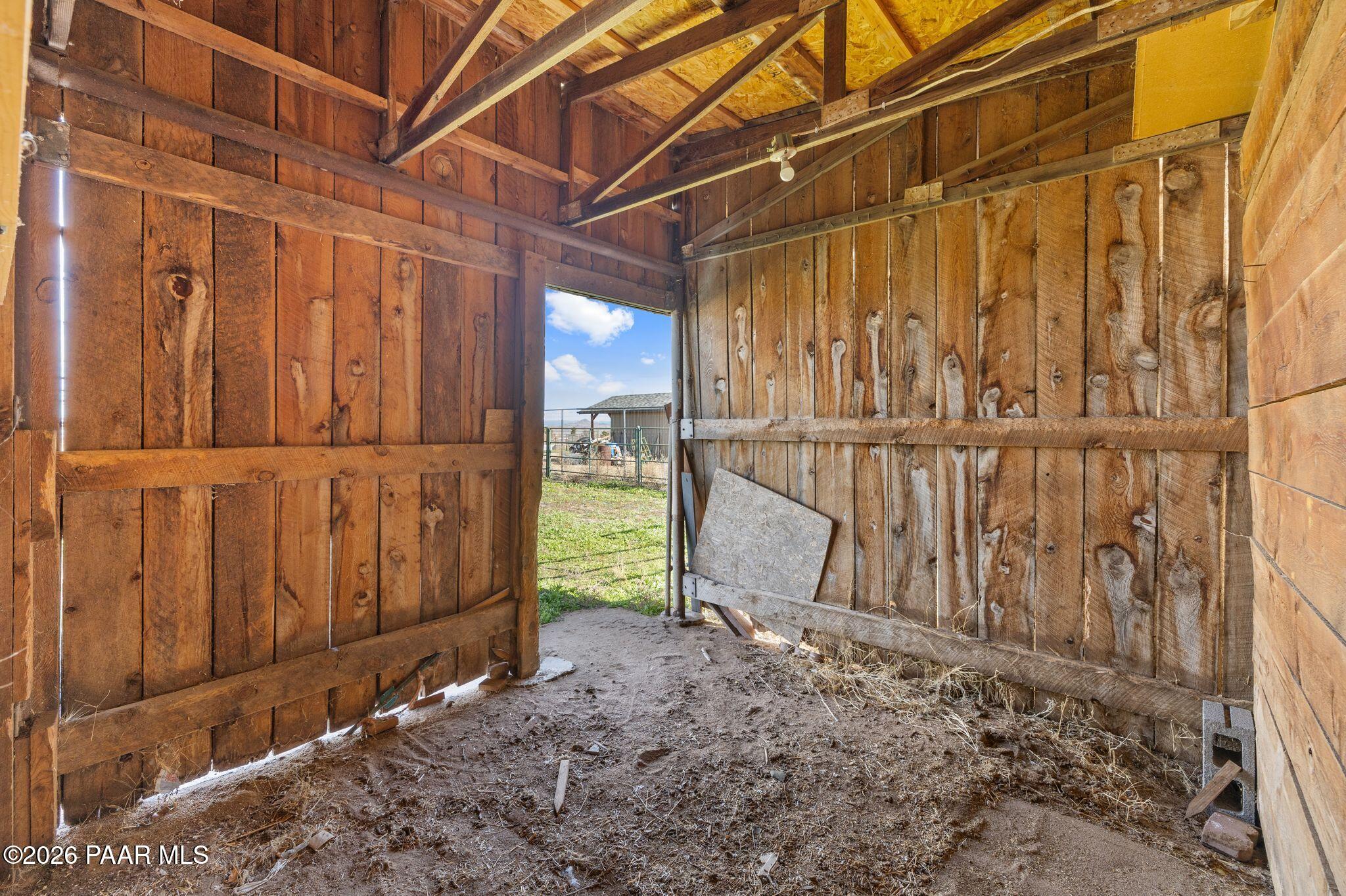 283 North Reed Road Chino Valley, AZ 86323 - Photo 53 of 66 51 Barn