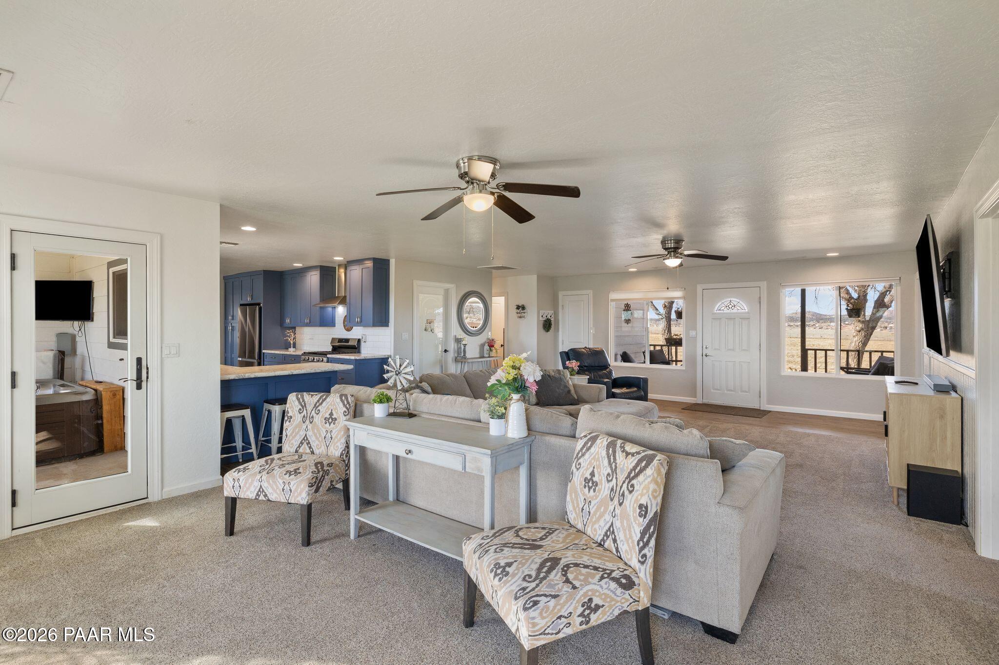 283 North Reed Road Chino Valley, AZ 86323 - Photo 9 of 66 7 Living Room