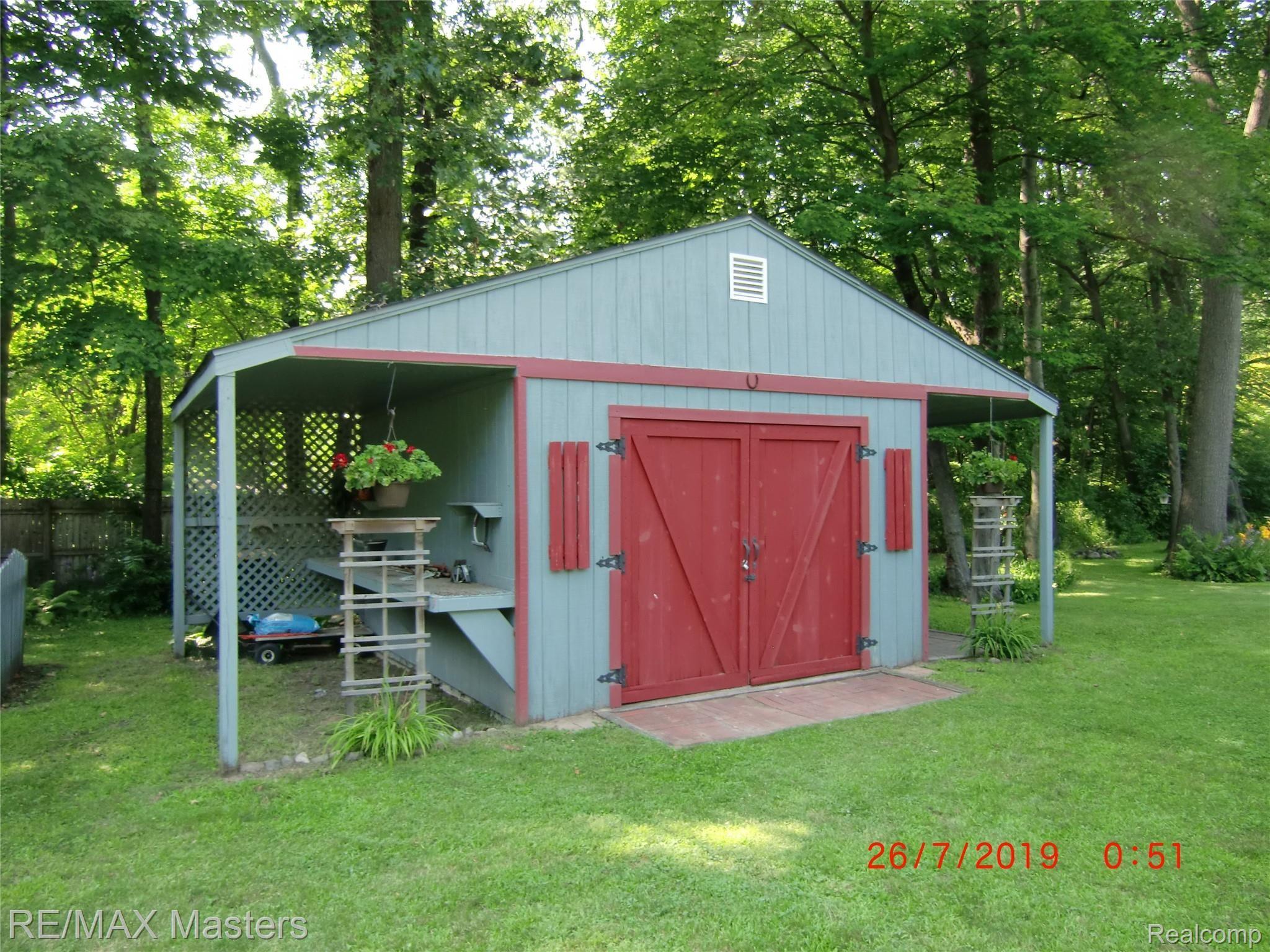 20561 Merriman Road Romulus, MI 48174 - Photo 27 of 31 CIMG4236.JPG