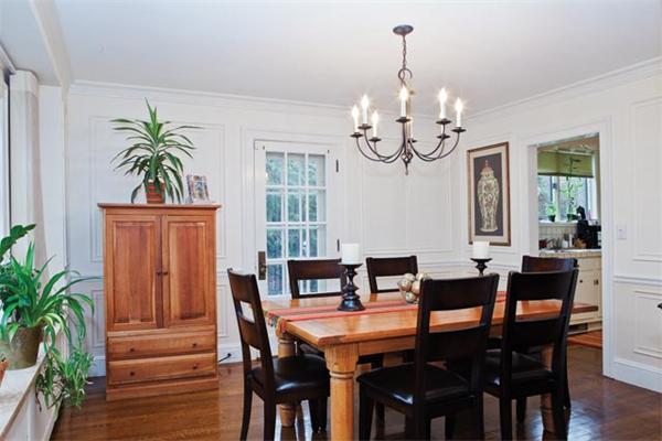 34 Wolcott Road Brookline, MA 02467 - Photo 4 of 8