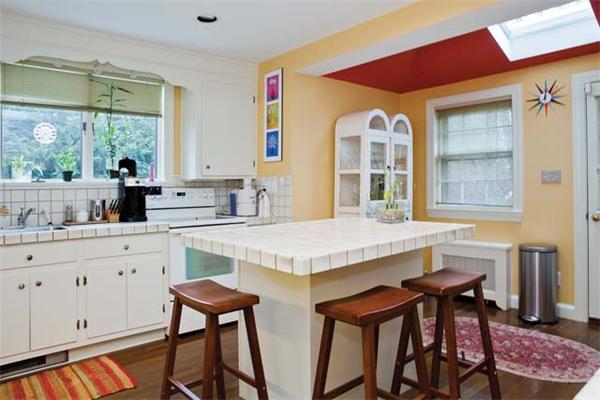 34 Wolcott Road Brookline, MA 02467 - Photo 6 of 8