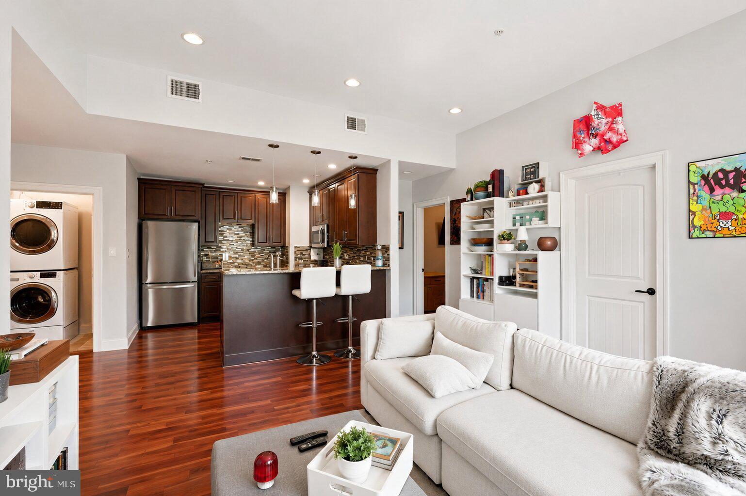 738 South 11th Street, Unit 2F Philadelphia, PA 19147 - Photo 3 of 15