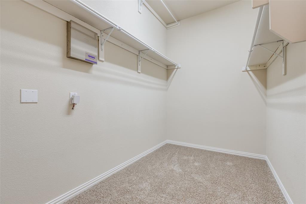 2836 Fordham Road Plano, TX 75025 - Photo 31 of 34 primary walk in closet