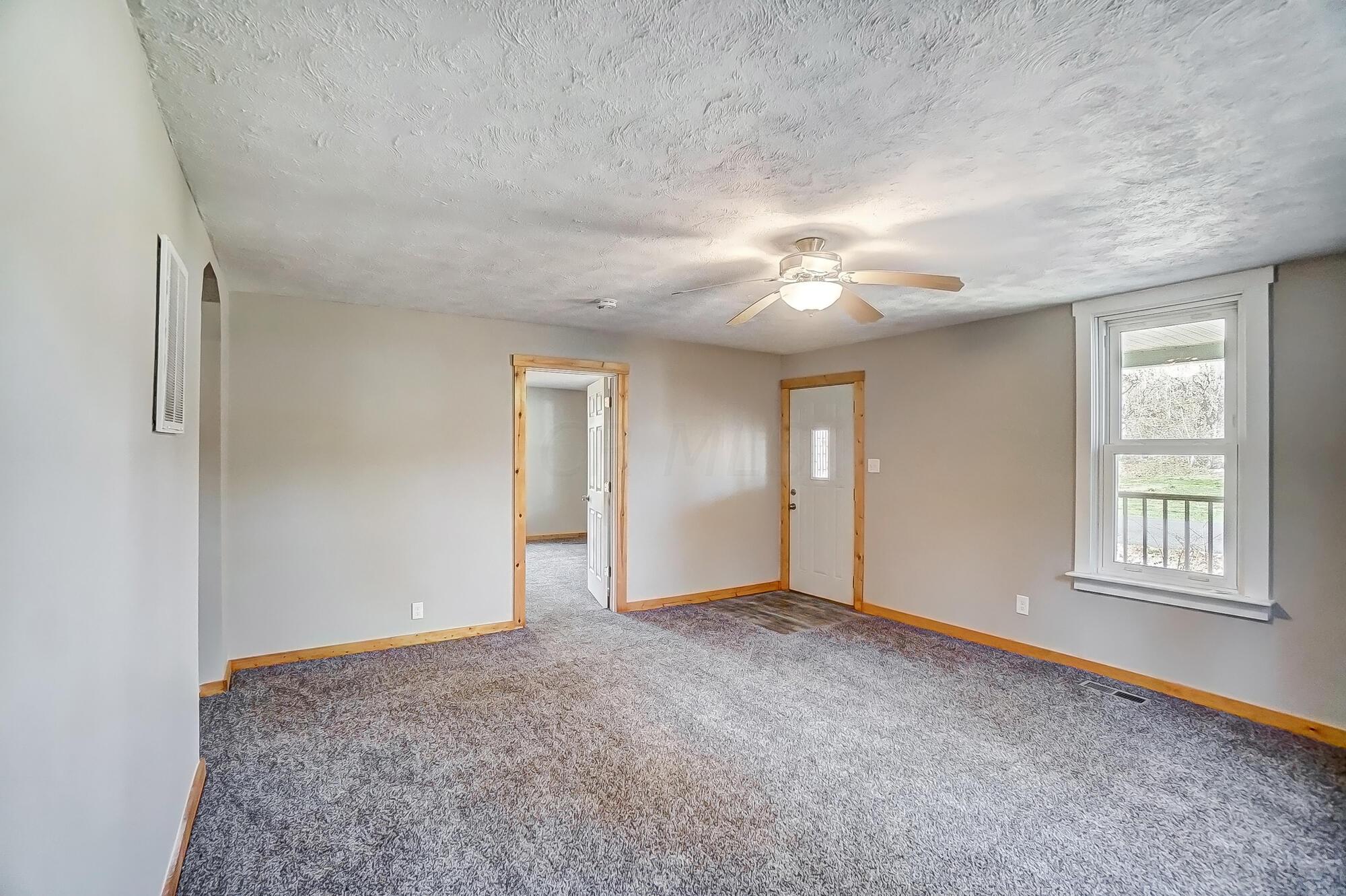 36511 Lime Bank Road Union Furnace, OH 43158 - Photo 12 of 41 Living Room