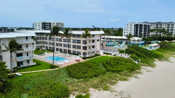 $3,500 | 3851 North Ocean Boulevard, Unit 4030, Gulf Stream, FL 33483