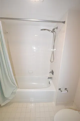 $2,000 | 896 North Federal Highway, Unit 331, Lantana, FL 33462