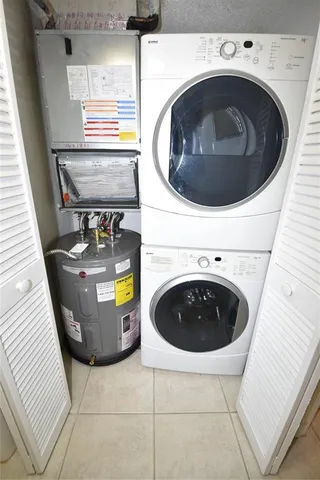 $2,000 | 896 North Federal Highway, Unit 331, Lantana, FL 33462