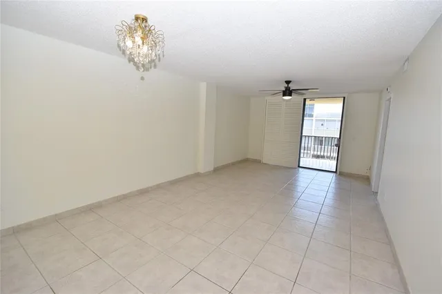 $2,000 | 896 North Federal Highway, Unit 331, Lantana, FL 33462