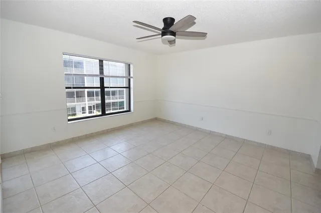 $2,000 | 896 North Federal Highway, Unit 331, Lantana, FL 33462