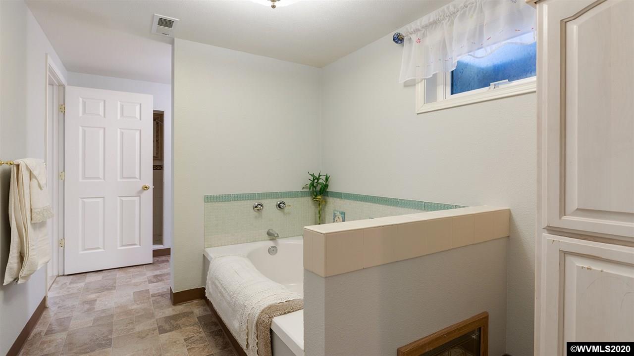 38162 Conser Road Northeast Albany, OR 97321 - Photo 22 of 42 Gallery Image 22