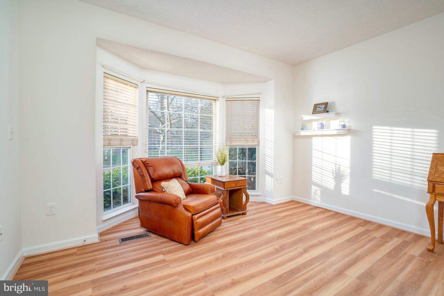 205 Raccoon Run Court Hanover, MD 21076 - Photo 5 of 57