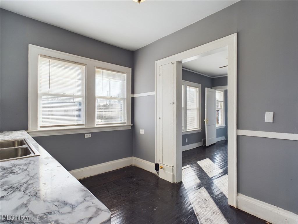 469 Arbor Road Cleveland, OH 44108 - Photo 16 of 47 Gallery Image 16