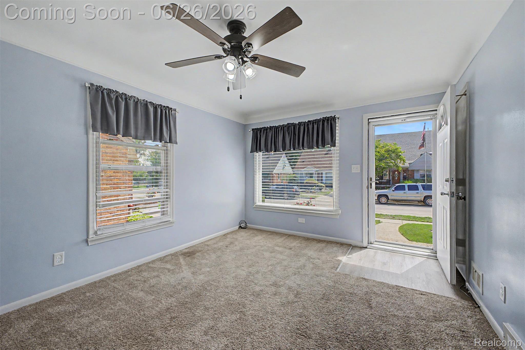 2216 Banner Street Dearborn, MI 48124 - Photo 3 of 34 Living 1.jpg