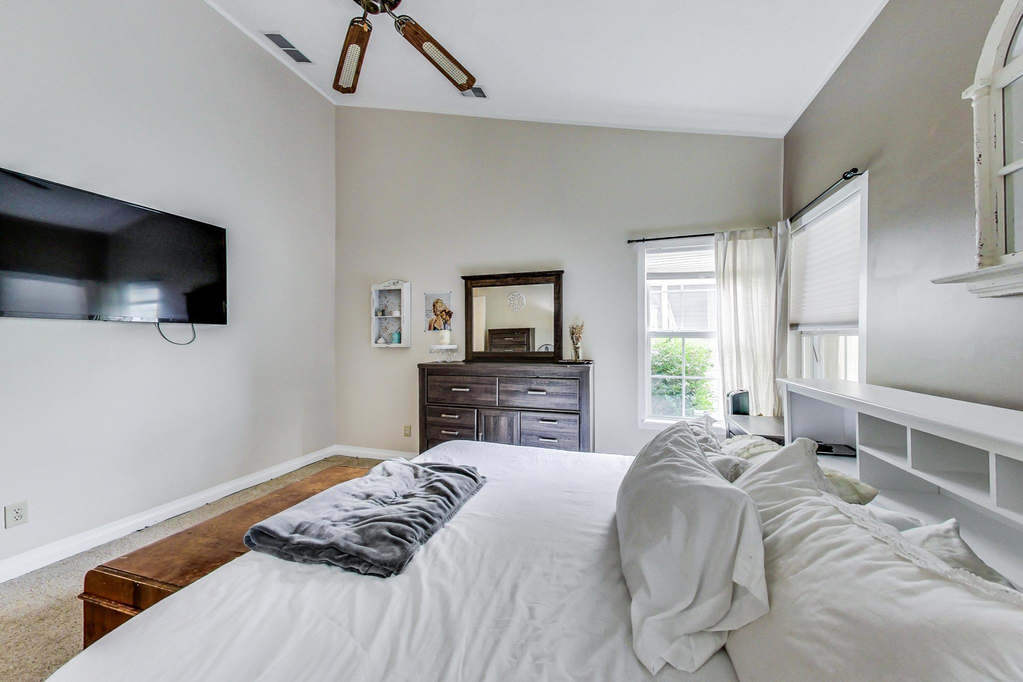 4703 Common View Circle Indianapolis, IN 46220 - Photo 18 of 41