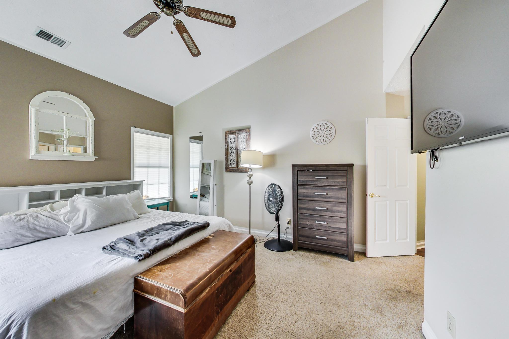 4703 Common View Circle Indianapolis, IN 46220 - Photo 19 of 41