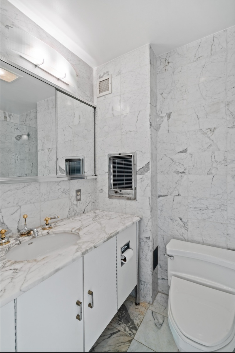 425 East 58th Street, Unit 36H Manhattan, NY 10022 - Photo 13 of 23