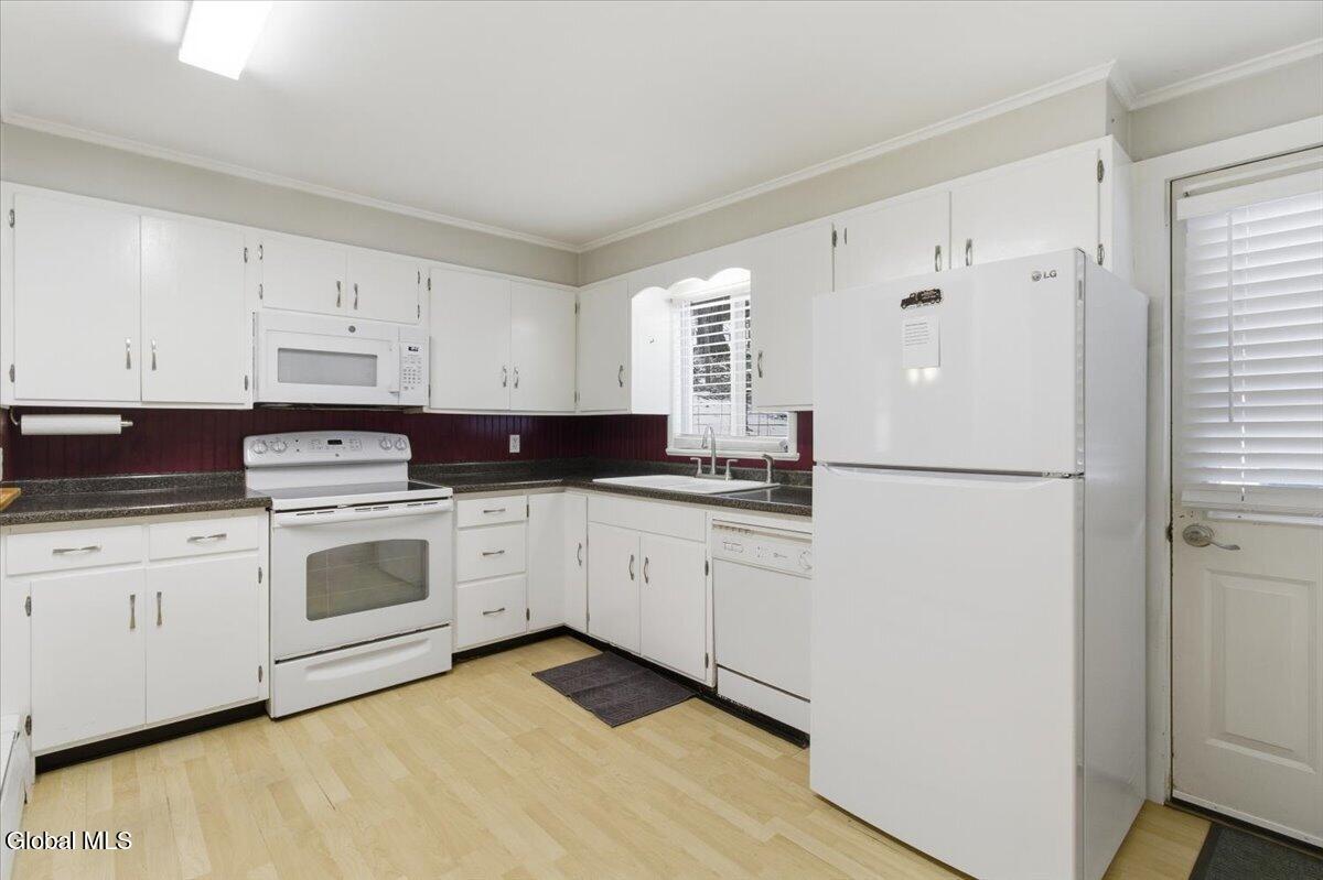 129 Green Hollow Road Berlin, NY 12138 - Photo 6 of 41 26-IMG_3063