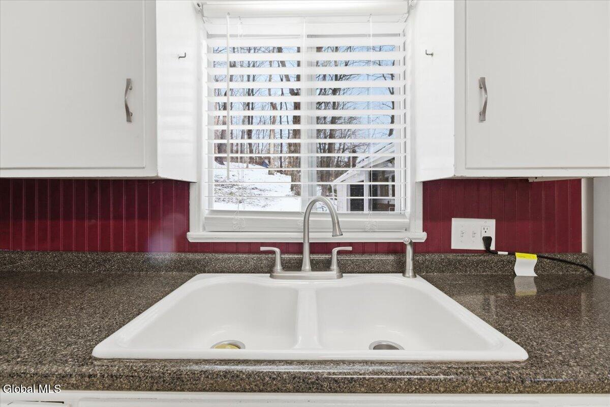 129 Green Hollow Road Berlin, NY 12138 - Photo 9 of 41 29-IMG_3072