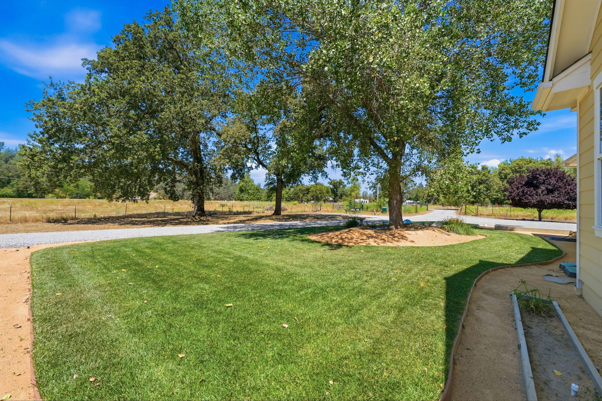 22171 Meyer Road Bella Vista, CA 96008 - Photo 21 of 25 37-web-or-mls-IMG-37-2