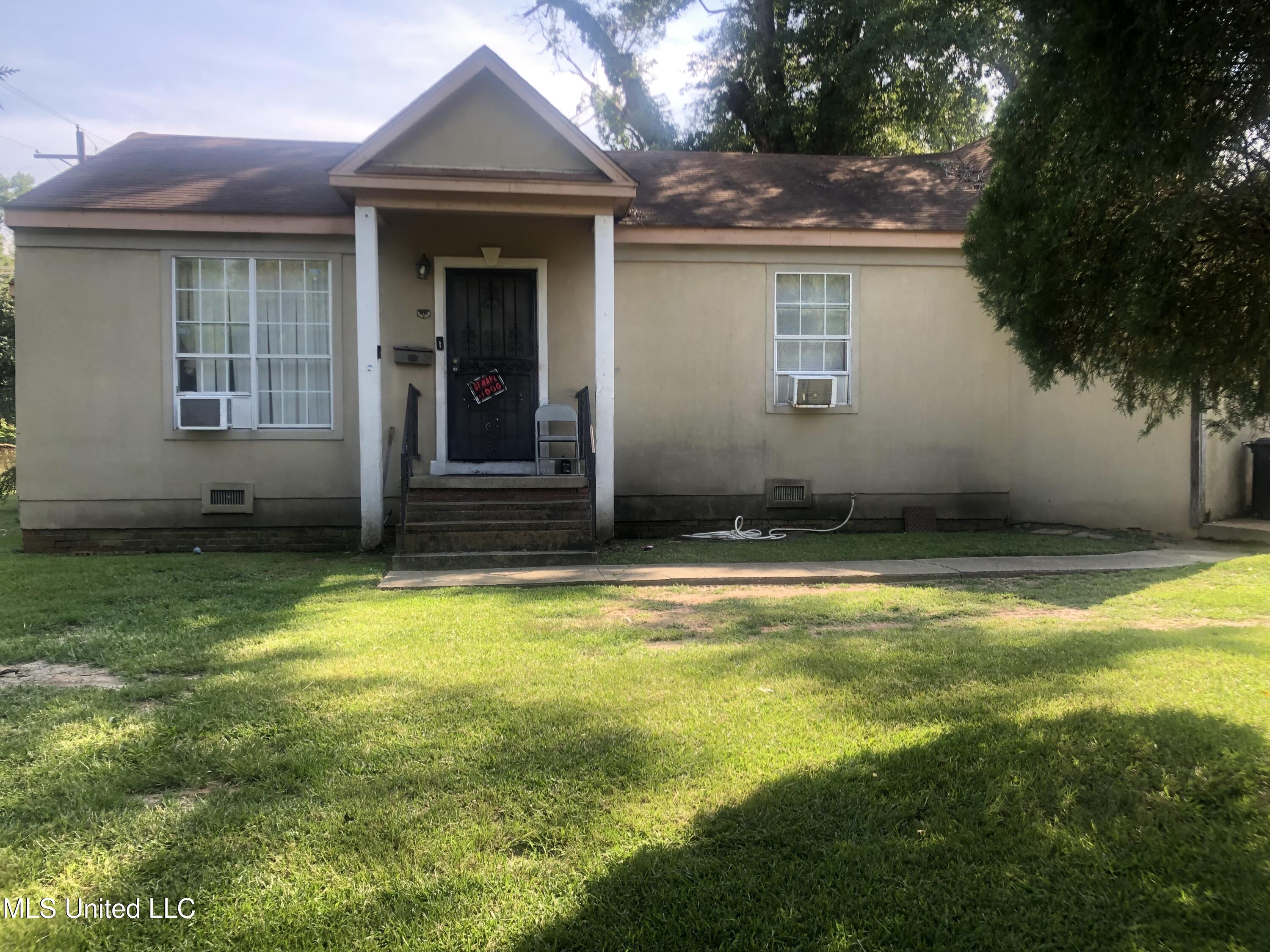 4201 Larchmont Street Jackson, MS 39209 - Photo 6 of 15 IMG_6947