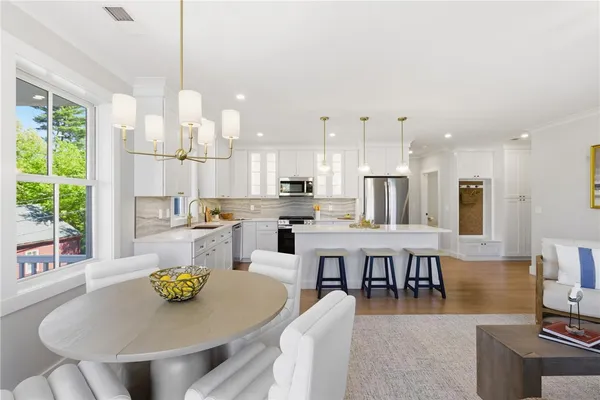 $875,000 | 67 Queen Street, Unit 3C, East Greenwich, RI 02818