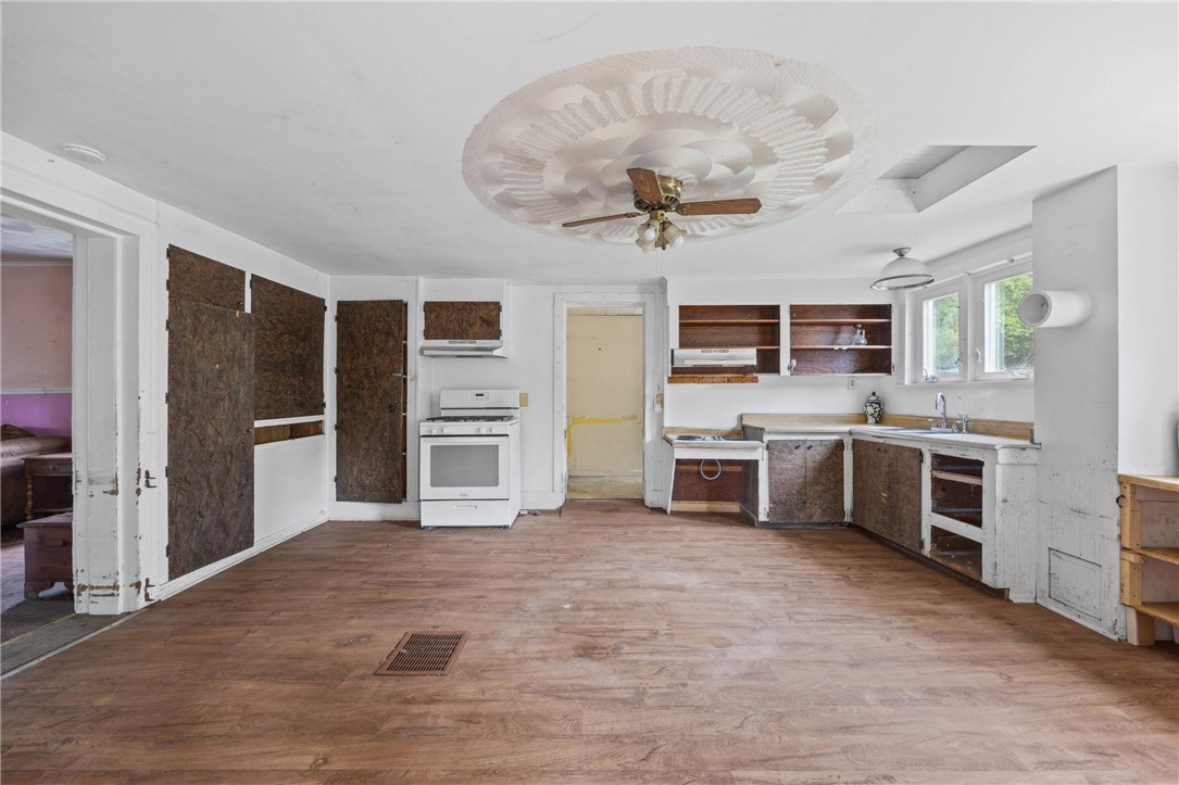 3263 Lembke Road Lyons, NY 14489 - Photo 12 of 31 Large Eat In Kitchen