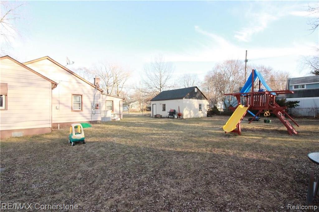 24407 Beverly Road Taylor, MI 48180 - Photo 8 of 9