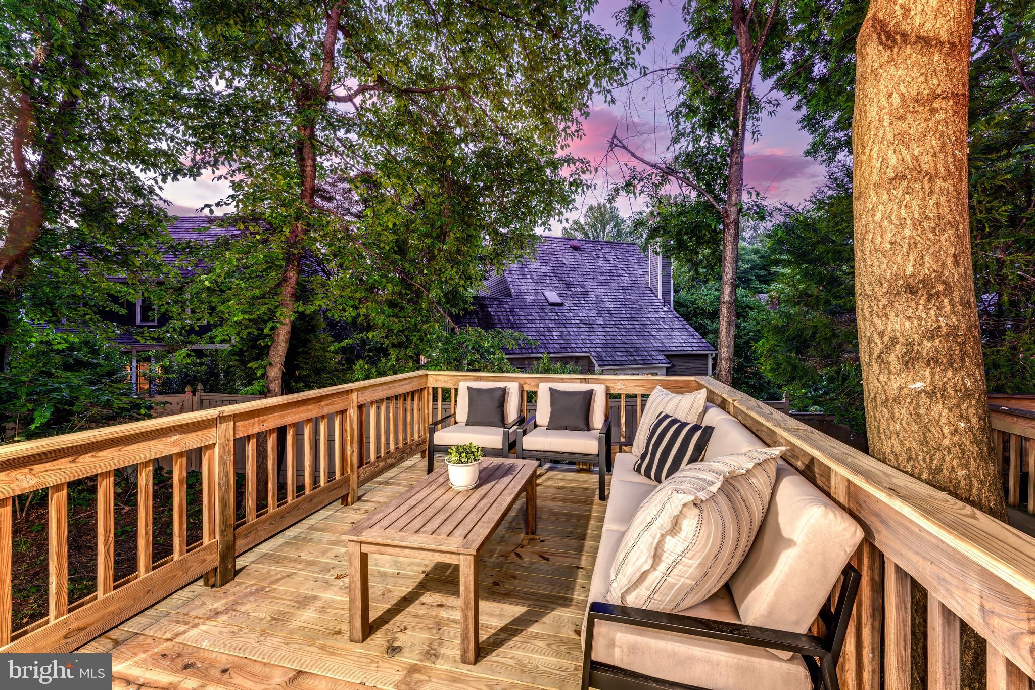 11213 Silentwood Lane Reston, VA 20191 - Photo 27 of 33