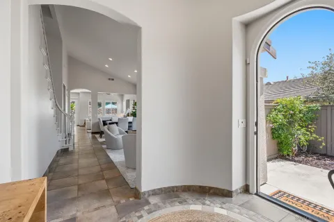$1,585,000 | 6108 Paseo Valiente, Carlsbad, CA 92009