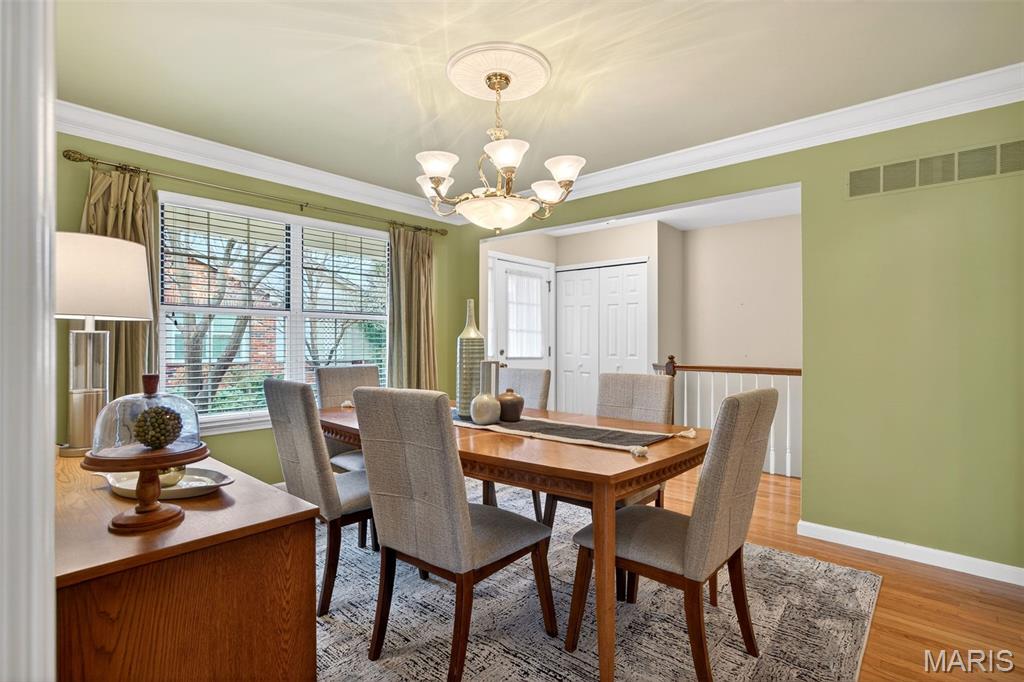 1925 Dewitt Ridge Drive Chesterfield, MO 63017 - Photo 12 of 54