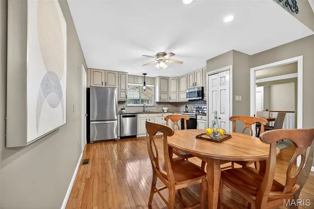 $385,000 | 1925 Dewitt Ridge Drive, Chesterfield, MO 63017