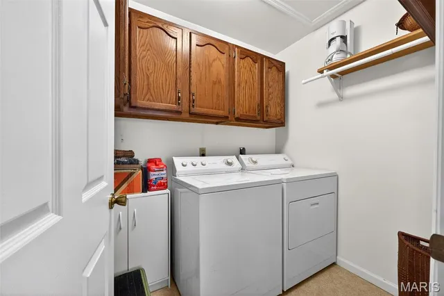 $385,000 | 1925 Dewitt Ridge Drive, Chesterfield, MO 63017