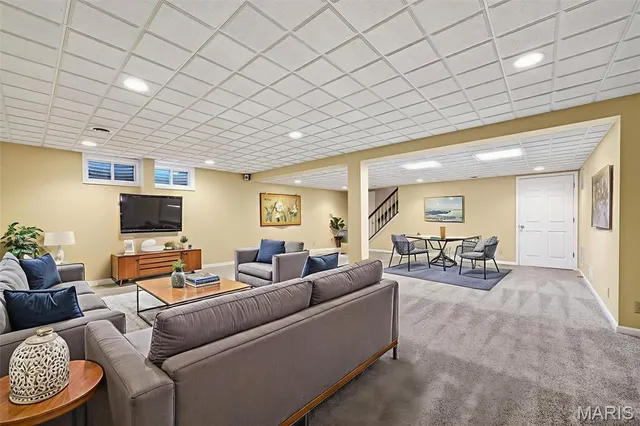 $385,000 | 1925 Dewitt Ridge Drive, Chesterfield, MO 63017