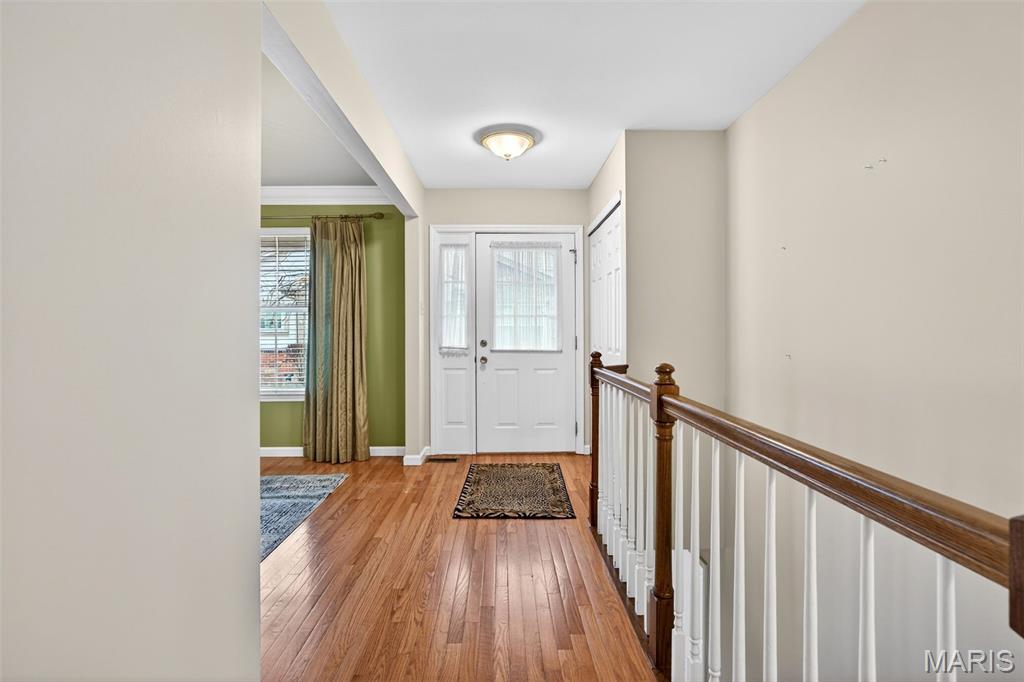 1925 Dewitt Ridge Drive Chesterfield, MO 63017 - Photo 7 of 54