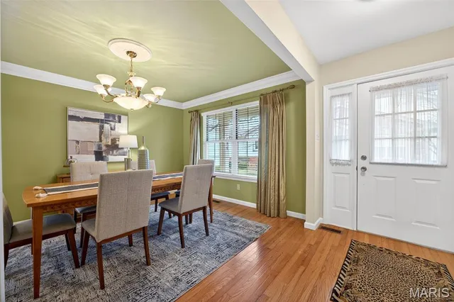 $385,000 | 1925 Dewitt Ridge Drive, Chesterfield, MO 63017