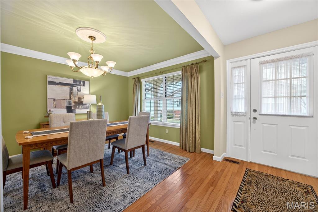 1925 Dewitt Ridge Drive Chesterfield, MO 63017 - Photo 9 of 54