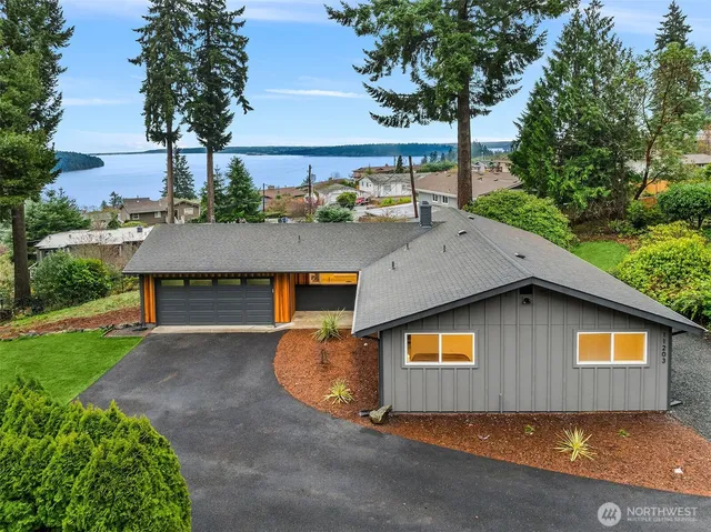 $875,000 | 11203 Hallstrom Drive Northwest, Gig Harbor, WA 98332